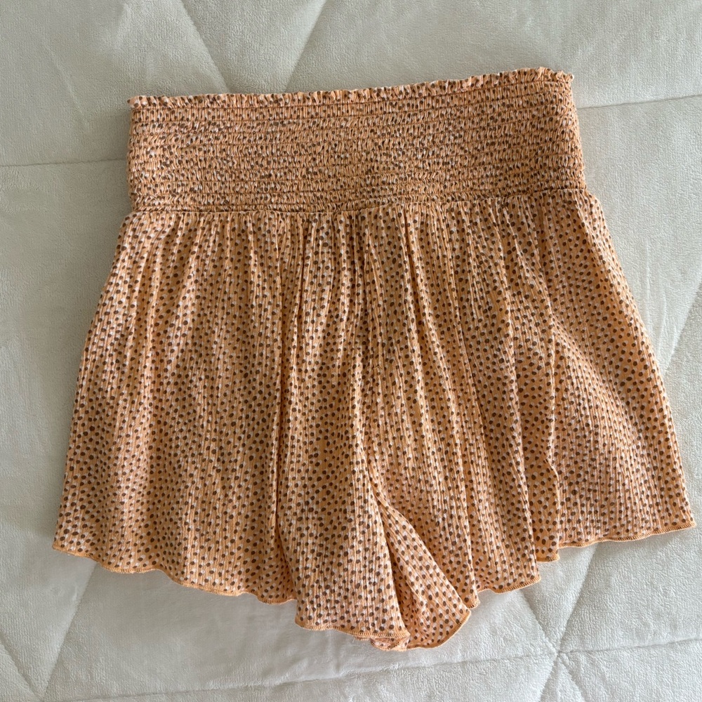 Aerie Dotted Peach Flowy Shorts size S
